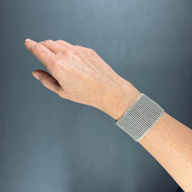 Brazalete Telar Plata Grueso Liso Gris Aperlado